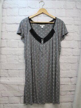 Croft & Barrow Intimates Plus 2X Gray Black Lace Shortsleeve V Neck Nightgown